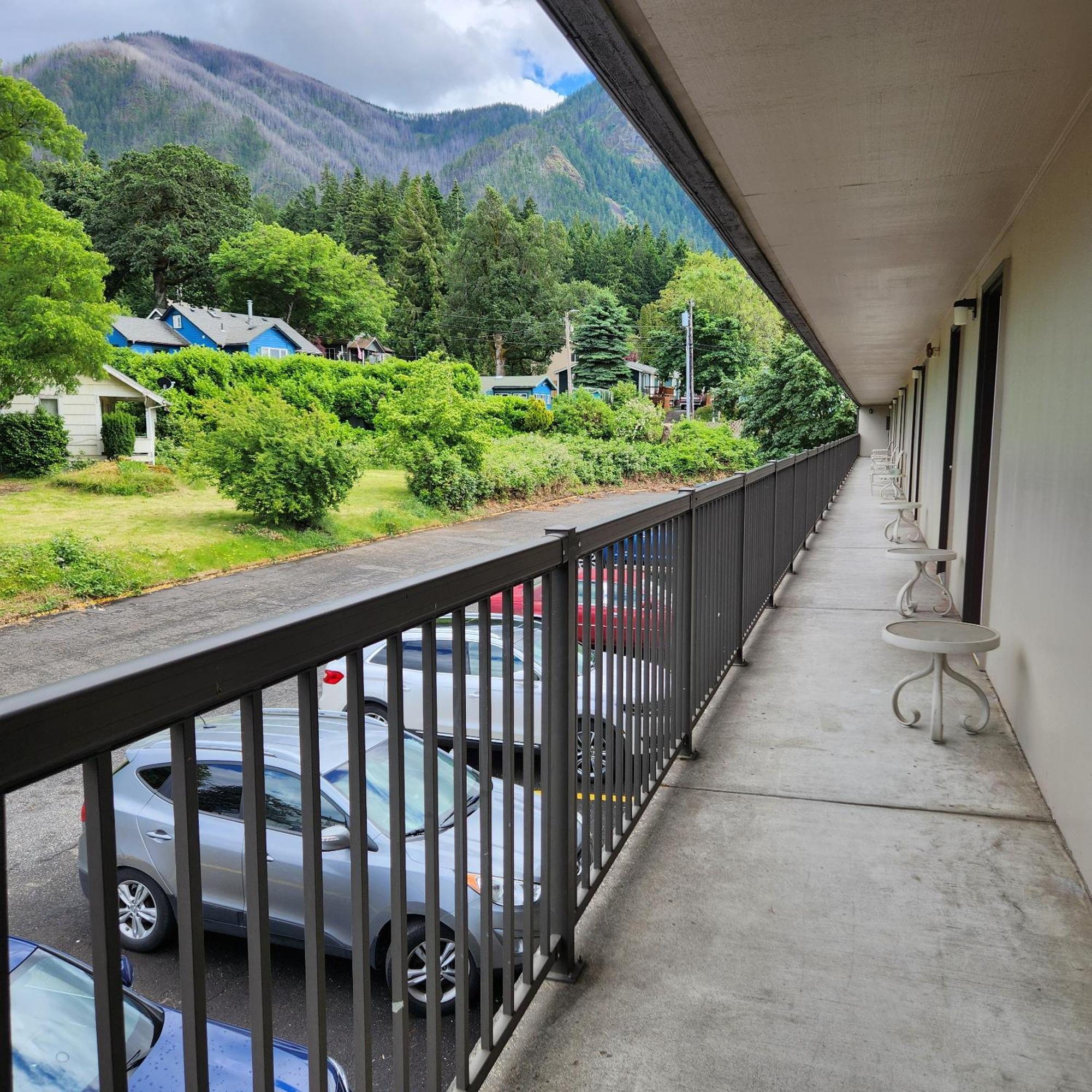 Columbia Gorge Inn Cascade Locks Exterior foto